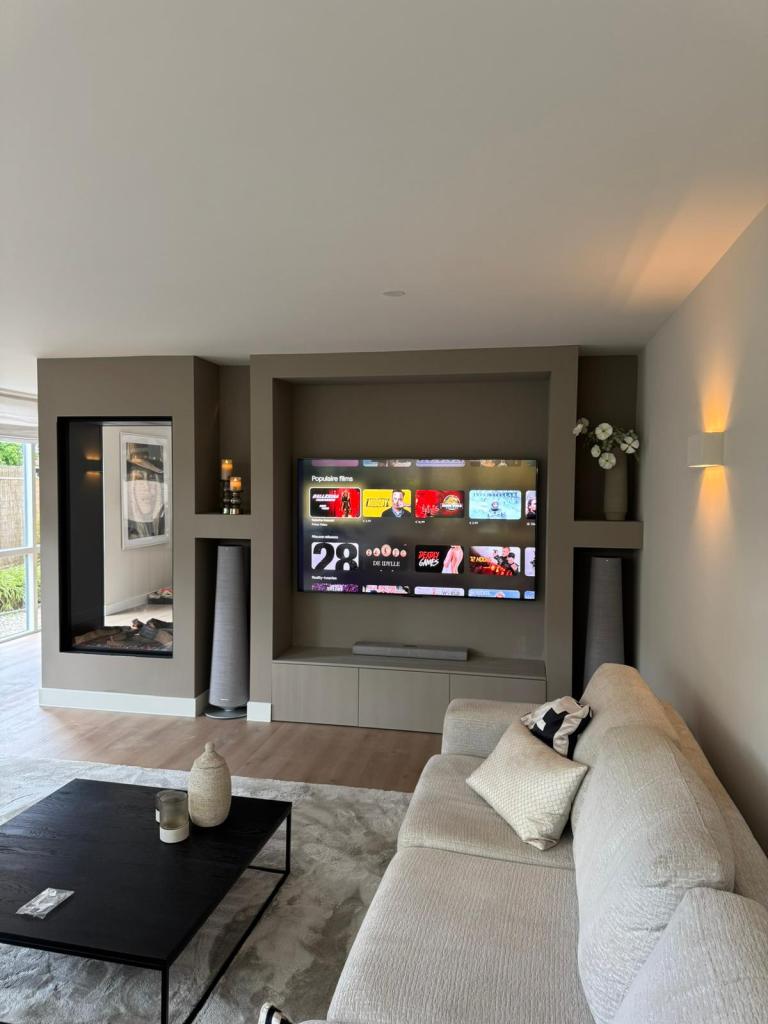 Roomdivider zelf gemaakt, in de woonkamer